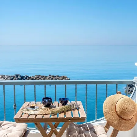 La Perlanera Sant'angelo Sea View Apartment *